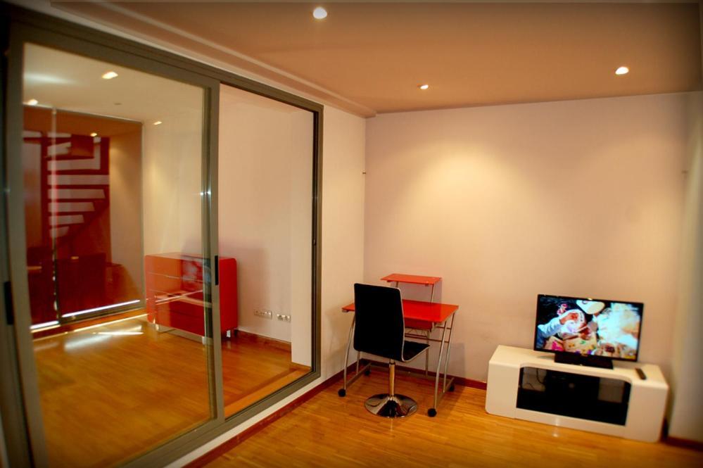 Apartamentos Conde Duque — Photos 1